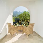Tra Sole E Limoni Tramonti