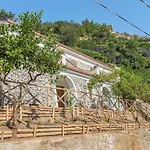 Tra Sole E Limoni Apartment