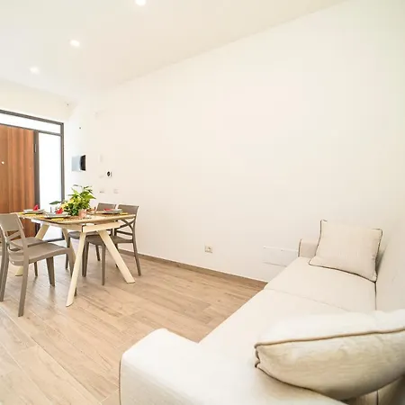 Tra Sole E Limoni Tramonti