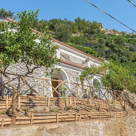 Tra Sole E Limoni Lägenhet