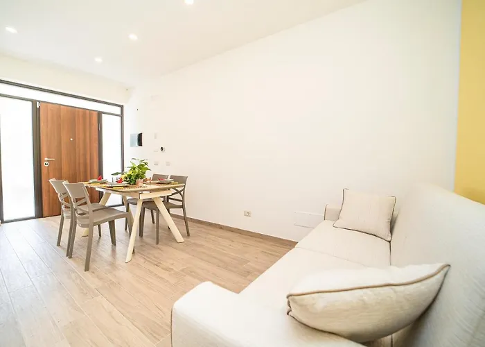 Tra Sole E Limoni トラモンティ