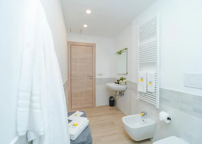 Tra Sole E Limoni アパート トラモンティ